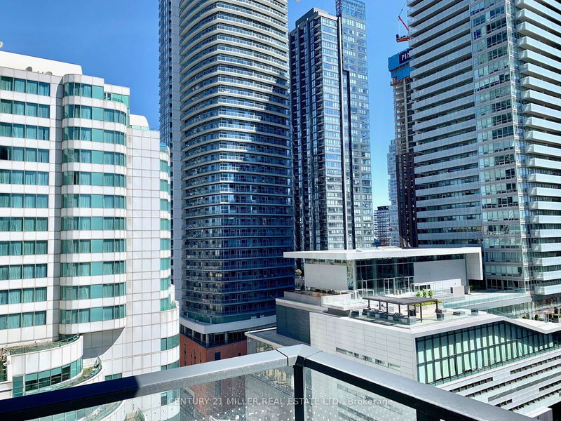 home for lease on 1709-125 Blue Jays Way
