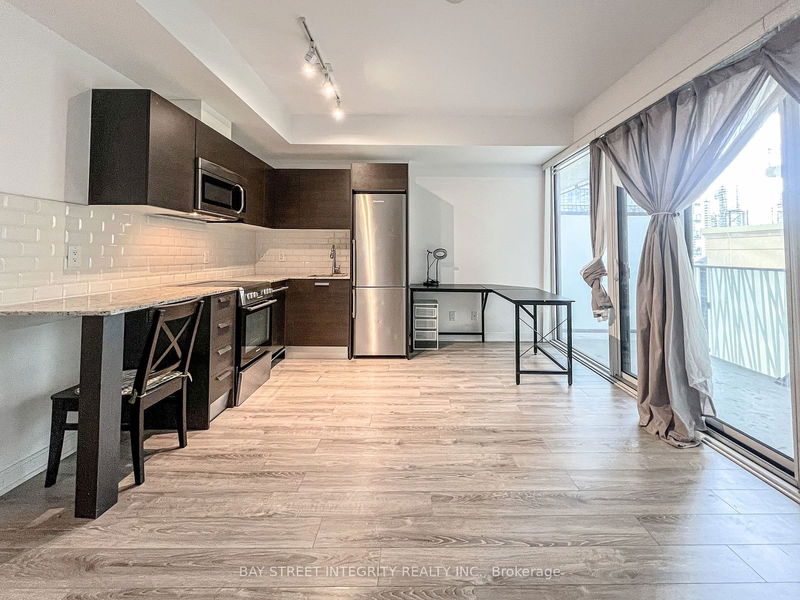 home for lease on 706-42 Charles Street E