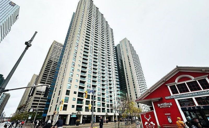  3005 - 77 Harbour Sq S Toronto, M5J 2S2 | Image 6