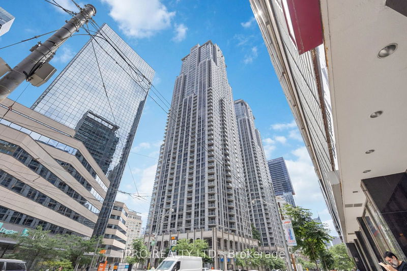 home for lease on 309-763 Bay Street