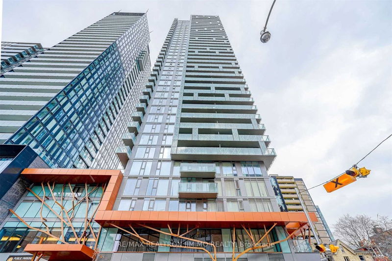 home for lease on 805-50 Wellesley Street E
