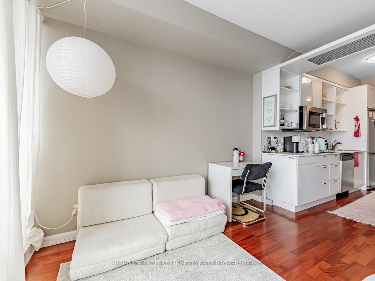 Listing Image 22