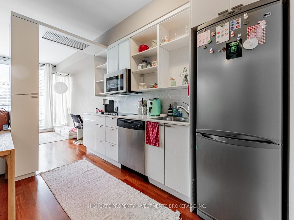 Listing Image 8