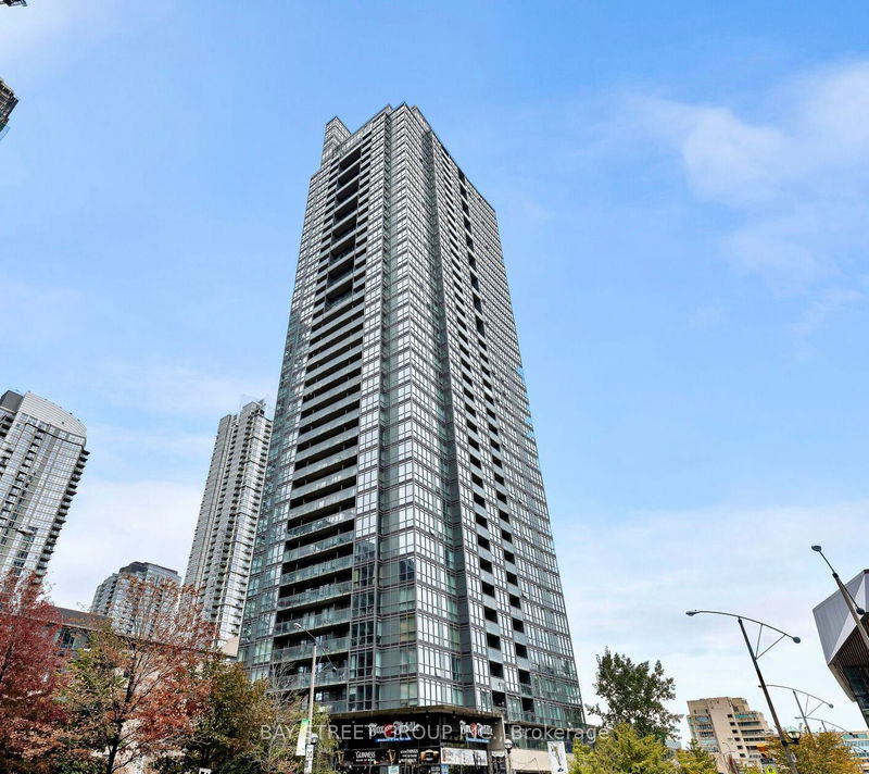 home for lease on 1612-15 Fort York Boulevard