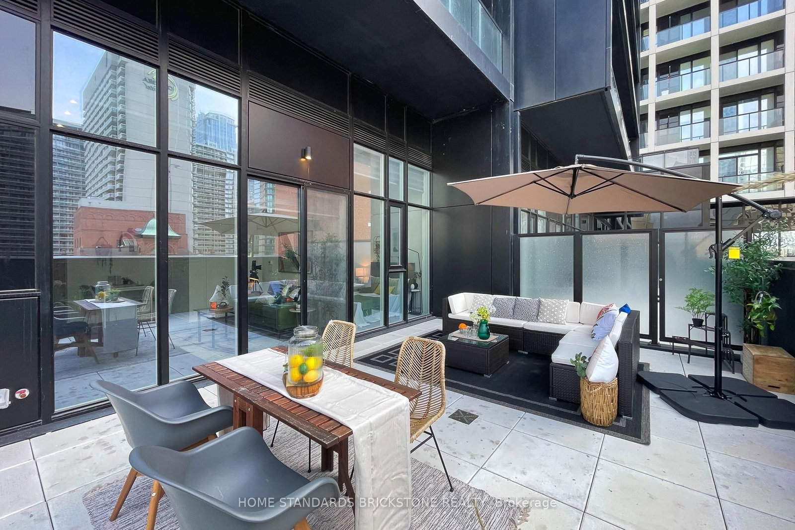 20 Edward Street, Unit 401 - Photo 17