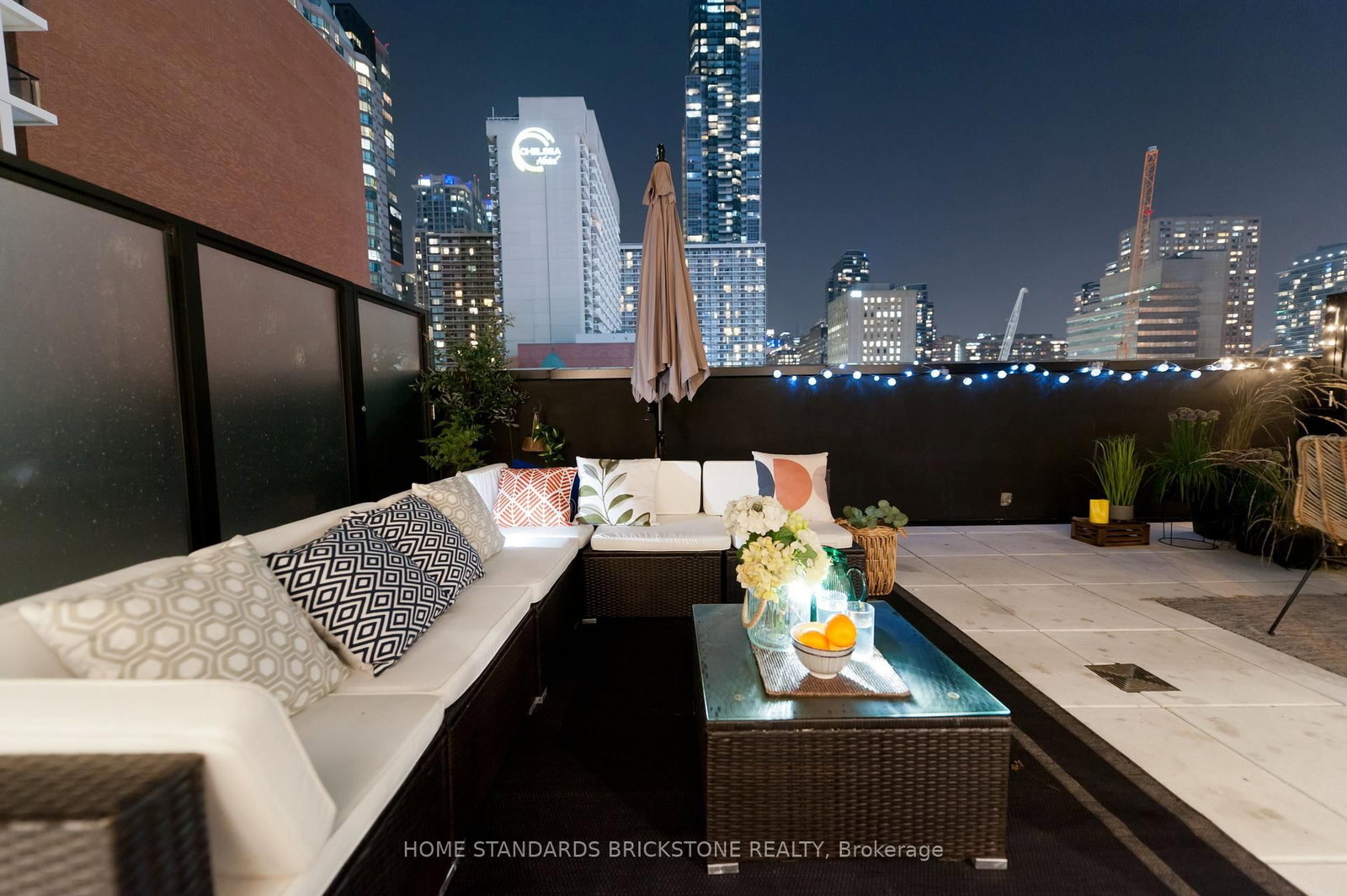 20 Edward Street, Unit 401 - Photo 23