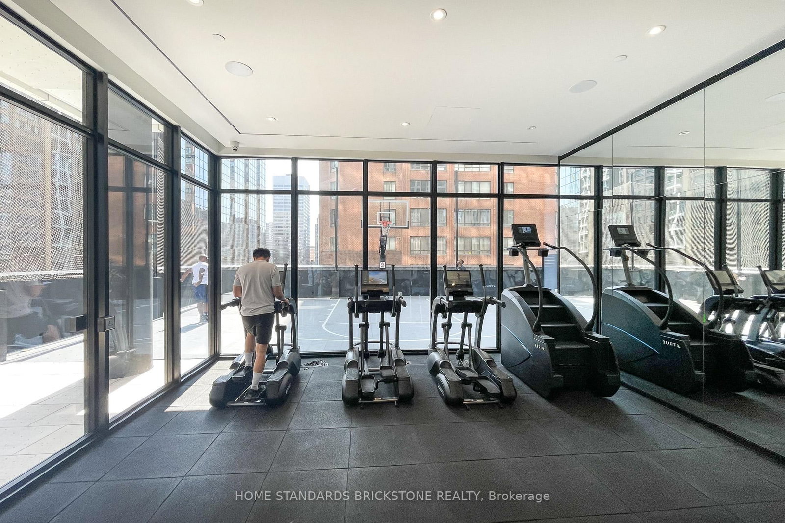 20 Edward Street, Unit 401 - Photo 25