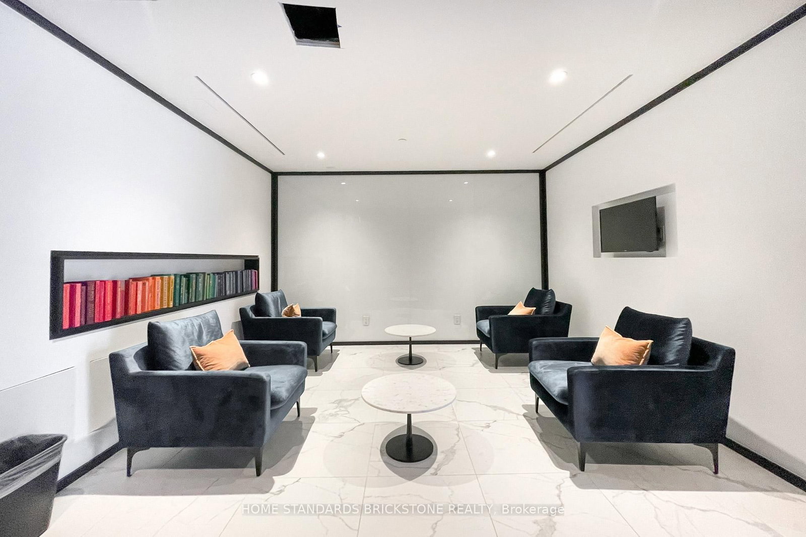 20 Edward Street, Unit 401 - Photo 28