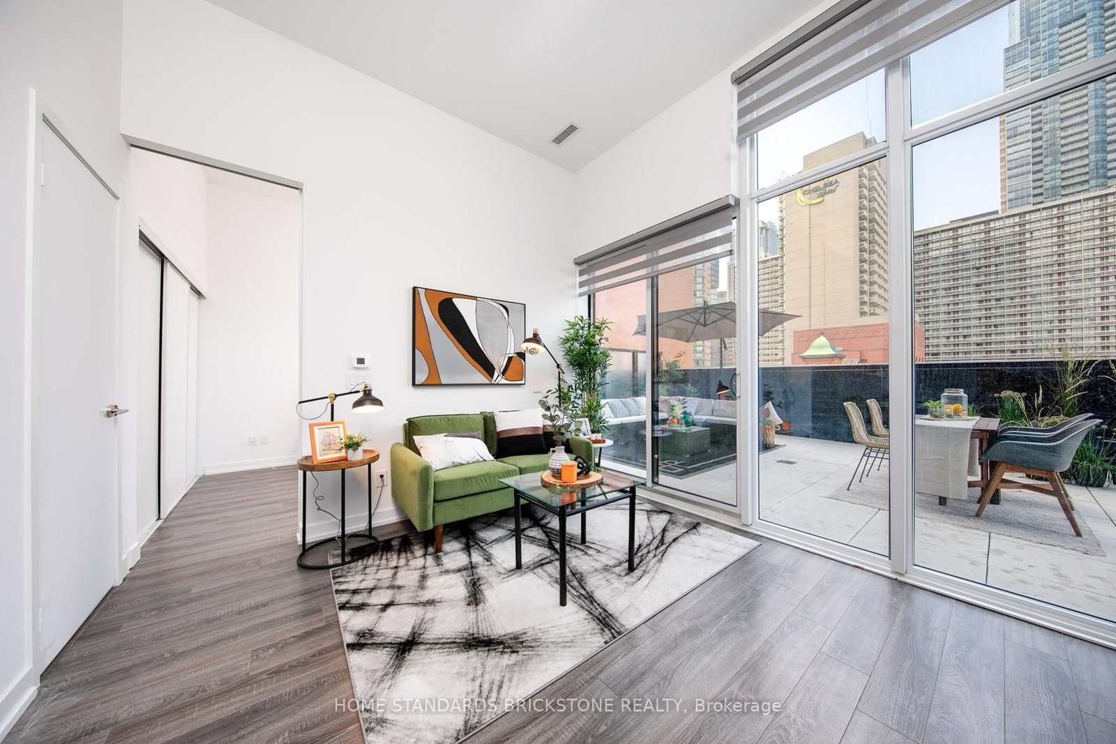 20 Edward Street, Unit 401 - Photo 3