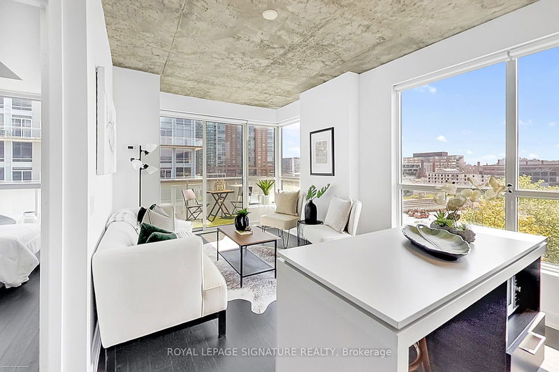 home for sale on 538-1030 King Street W