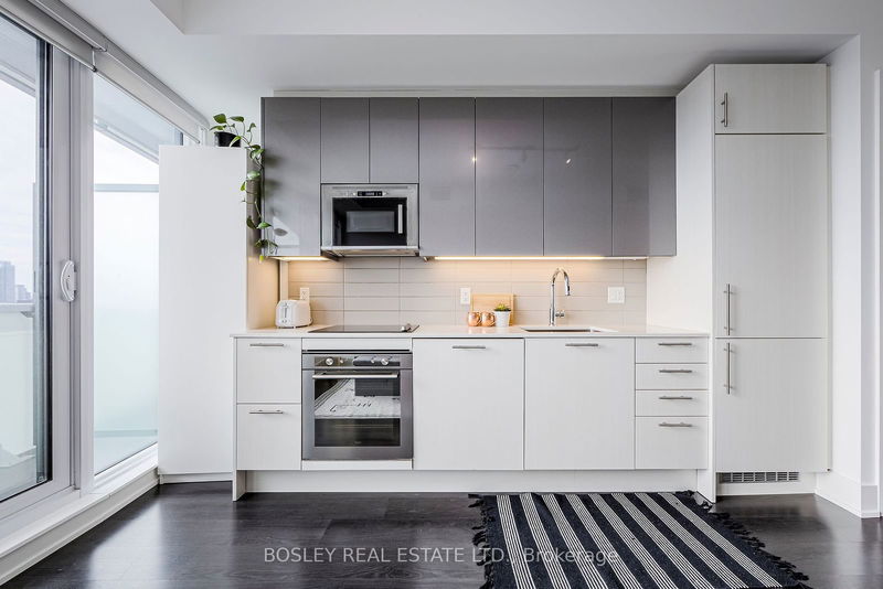 home for lease on 3113-403 Church Street