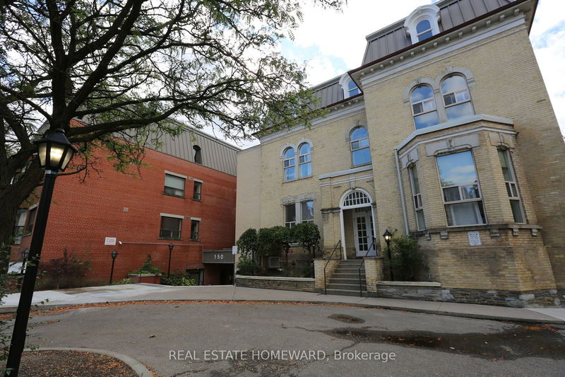 home for lease on 2H-150 Beverley Street