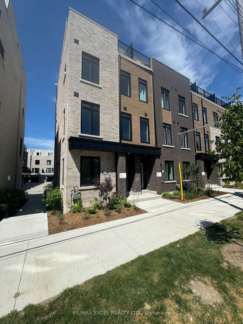 home for lease on 68 A Tisdale Avenue