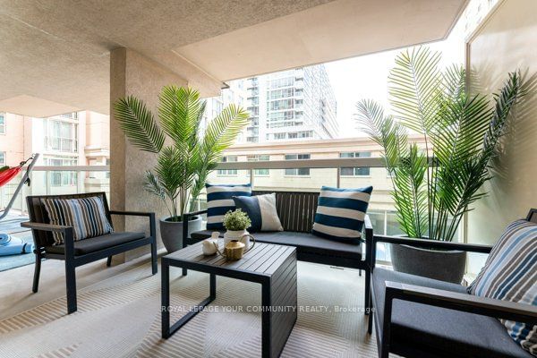 home for sale on 306-323 Richmond Street E