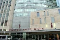 home for lease on 907-210 Victoria Street