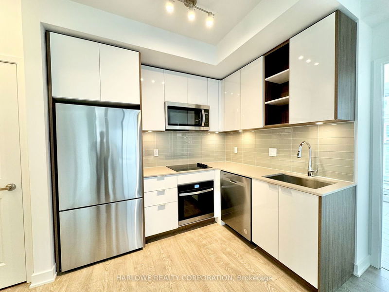 home for lease on 1123-543 Richmond Street W