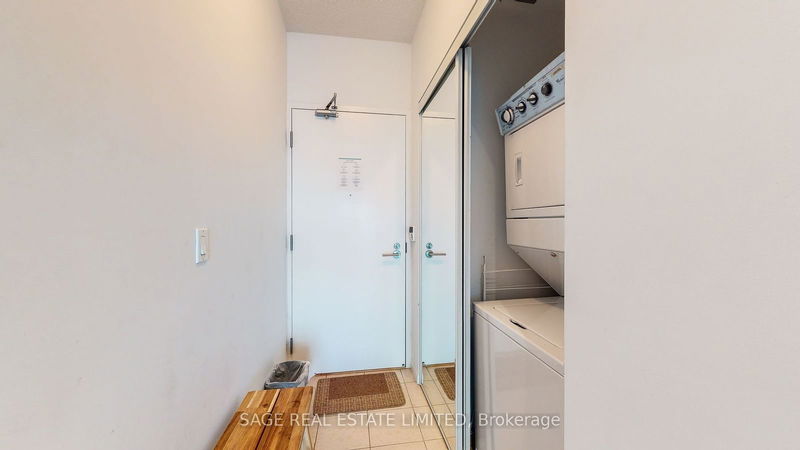 home for lease on 2406-215 Fort York Boulevard