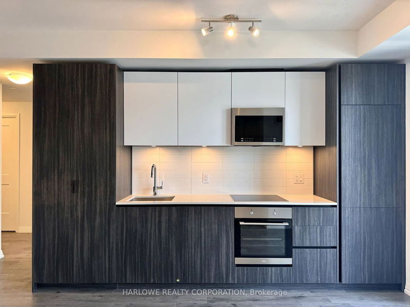 home for lease on 3126-28 Widmer Street