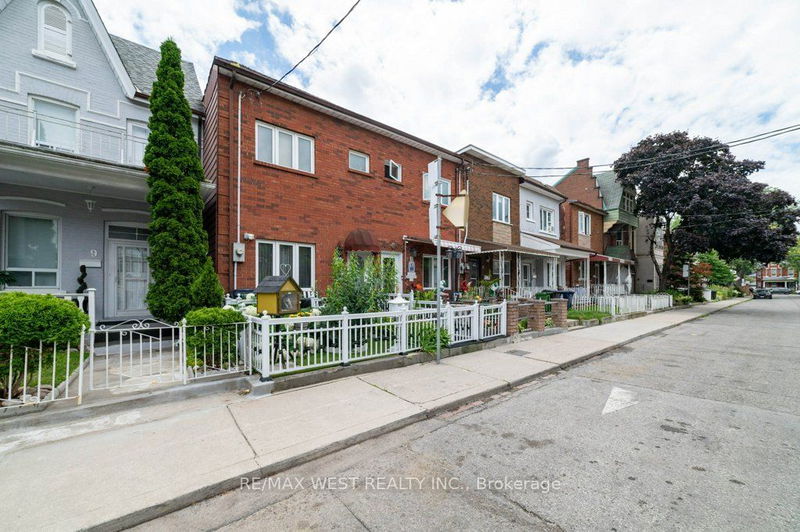 13 Rolyat St  Toronto, M6J 1S5 | Image 35