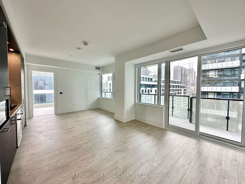 home for lease on 1306-480 Front Street W