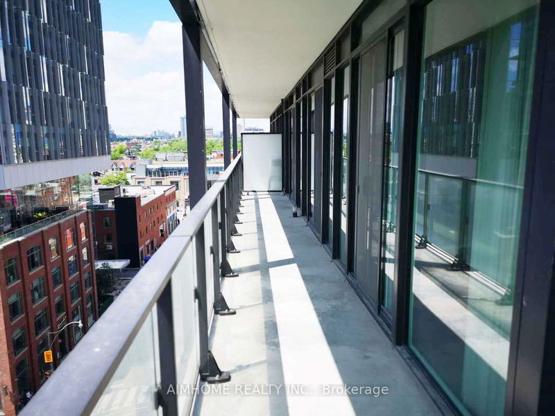 home for lease on 601-125 Peter Street