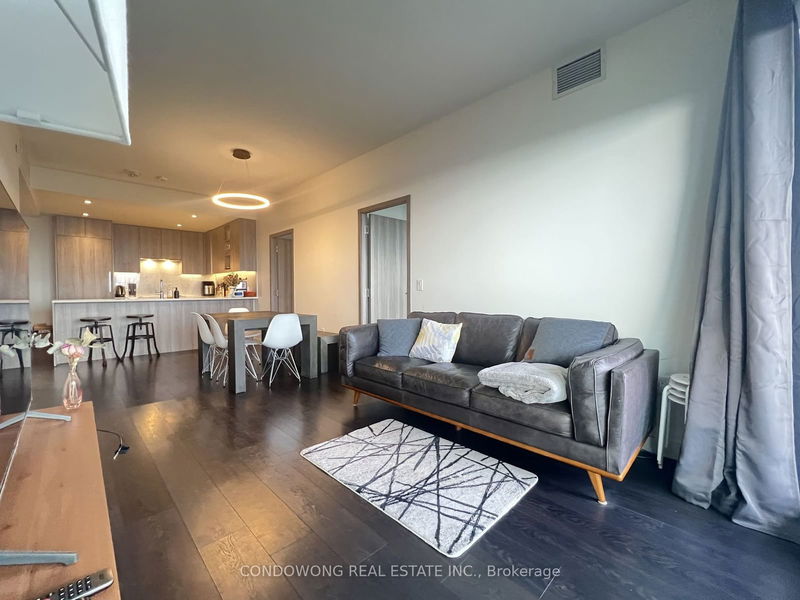 home for lease on 3202-85 Mcmahon Drive