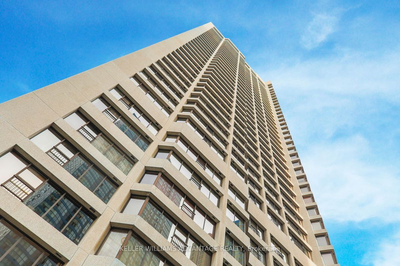 home for lease on 3612-55 Harbour Square