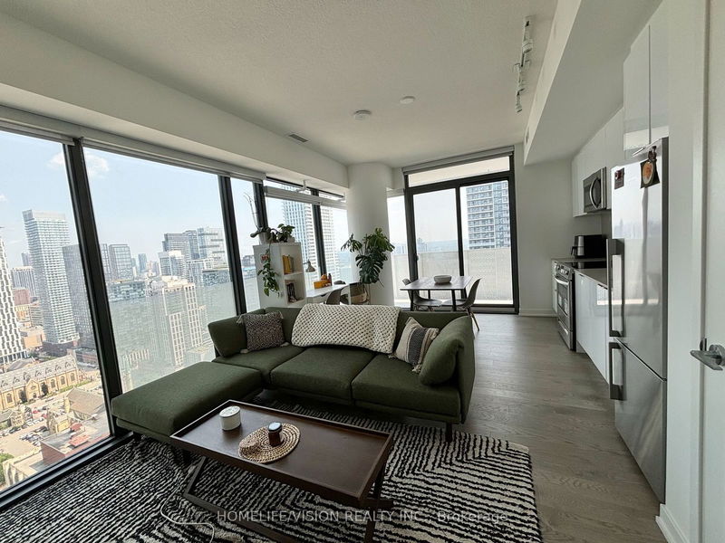 home for lease on 3302-25 Richmond Street