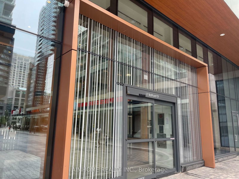 home for lease on 3715-17 Bathurst Street S