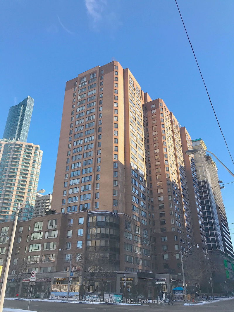  511 - 633 Bay St  Toronto, M5G 2G4 | Image 1