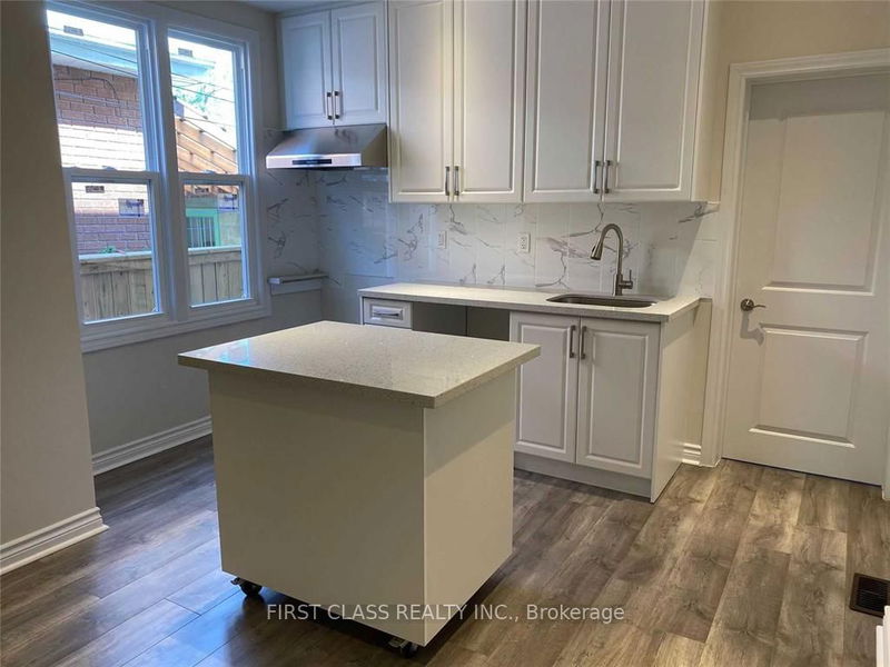 Unit Main — 43 Wales Ave, Toronto - Kensington-Chinatown image-0-0
