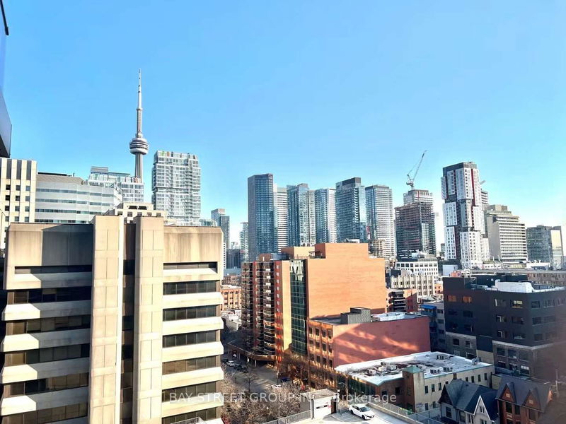home for lease on 1213-210 Simcoe Street