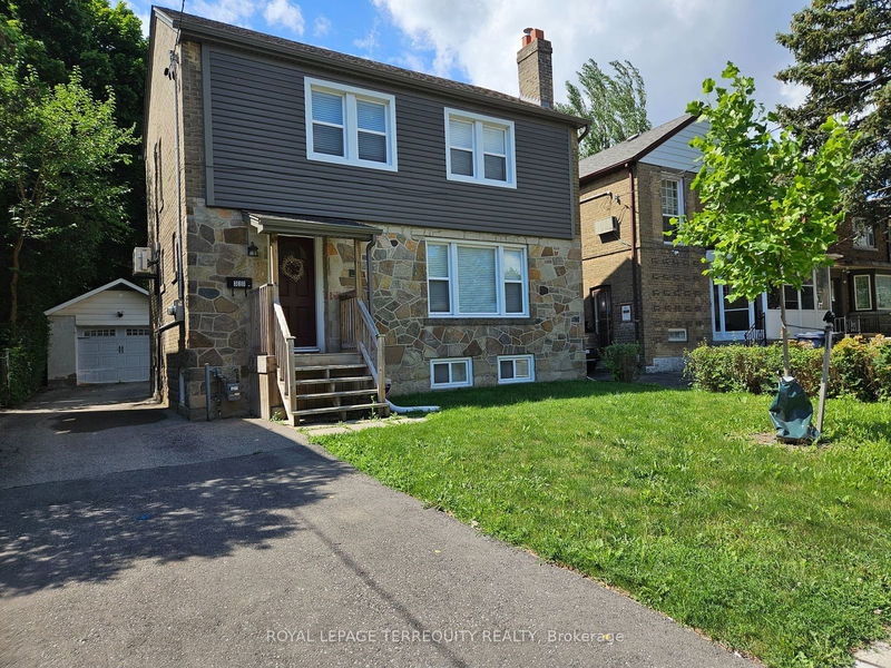 home for lease on 323 Lawrence Avenue W