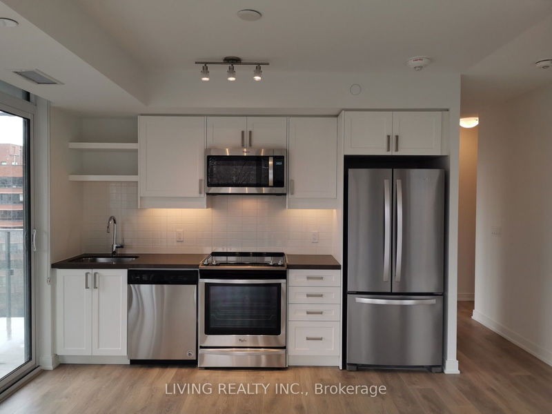 home for lease on 804-50 Wellesley Street E