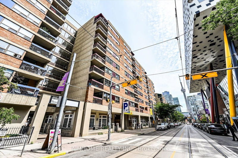 home for sale on 822-89 McCaul Street
