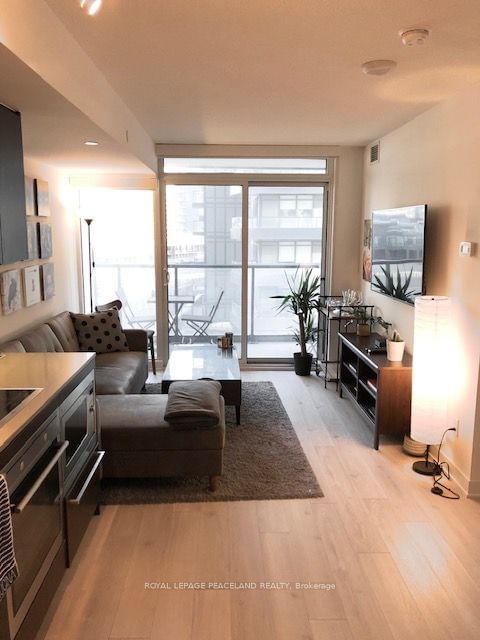 home for lease on 805-70 Queens Wharf Road