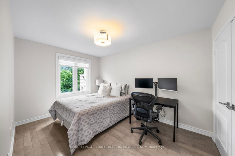 635 St Germain Ave  Toronto, M5M 1X8 | Image 20