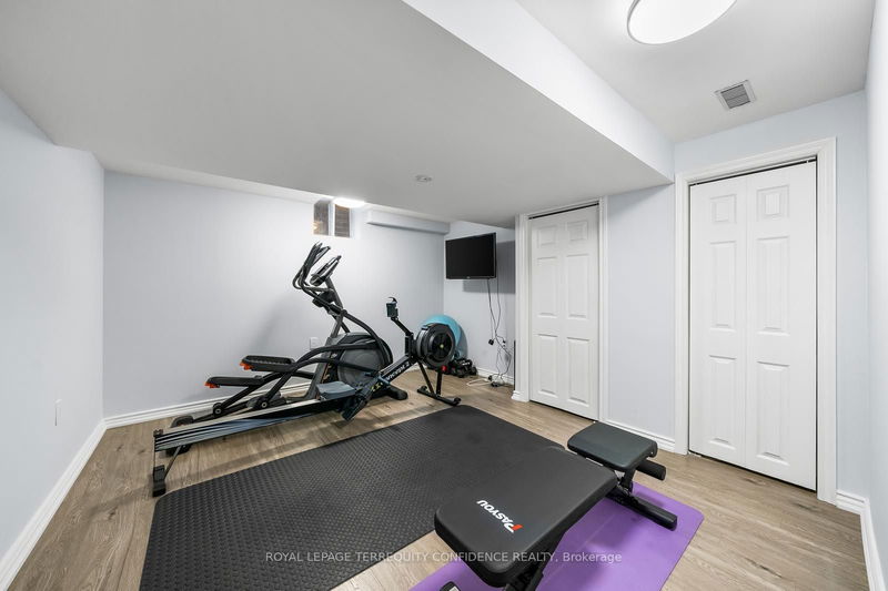 635 St Germain Ave  Toronto, M5M 1X8 | Image 32