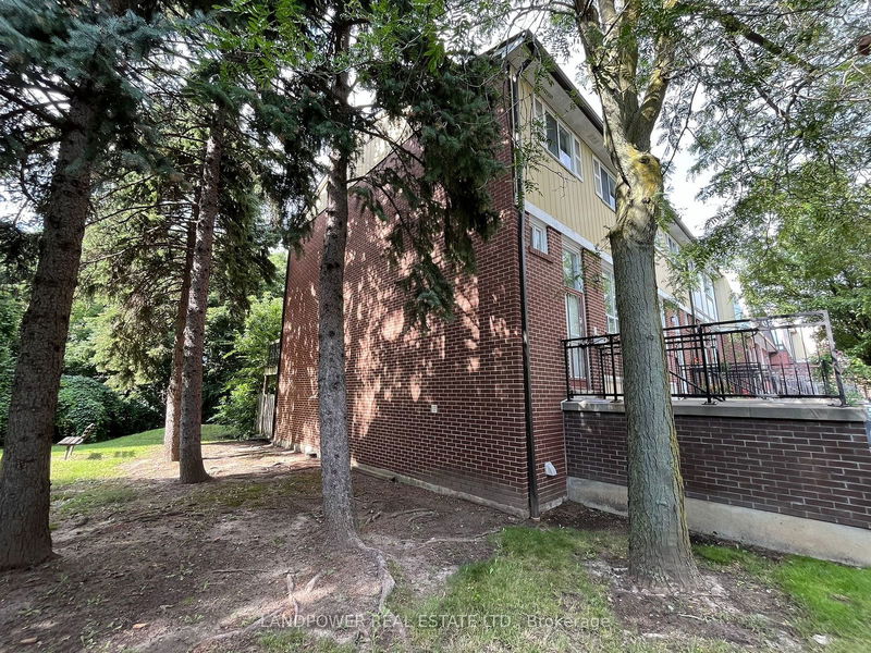 86 Farm Green Way  Toronto, M3A 3M2 | Image 22