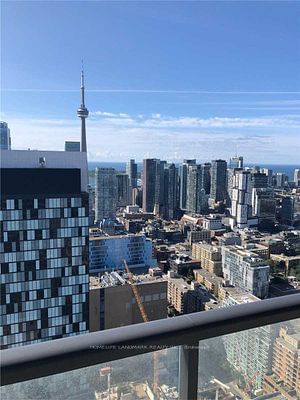 home for lease on 3808-488 University Avenue