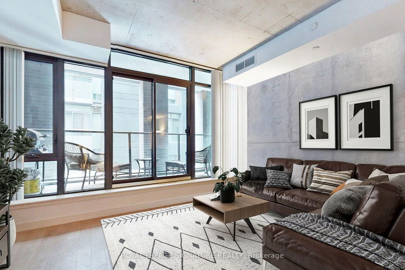home for lease on 317-111 Bathurst Street