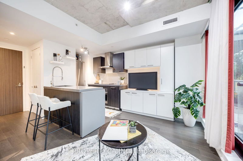 home for sale on 205-560 King Street W