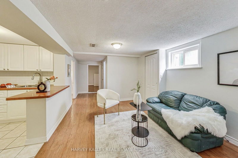 60 Newton Dr  Toronto, M2M 2M9 | Image 16