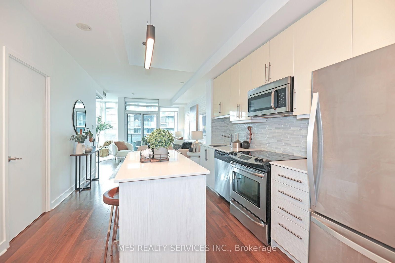 Listing Image 7