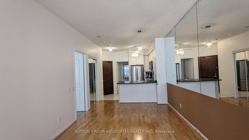 406 - 555 Yonge St, Toronto, M4Y 3A6 | Image 2