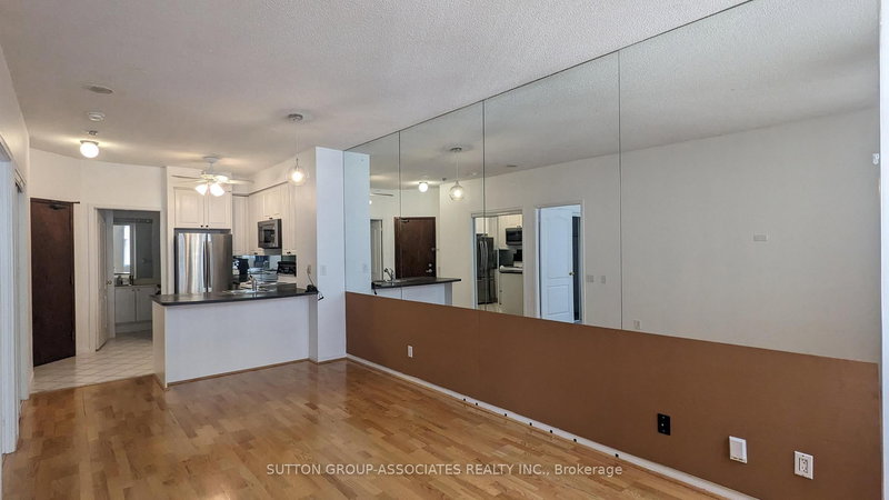 406 - 555 Yonge St, Toronto, M4Y 3A6 | Image 3