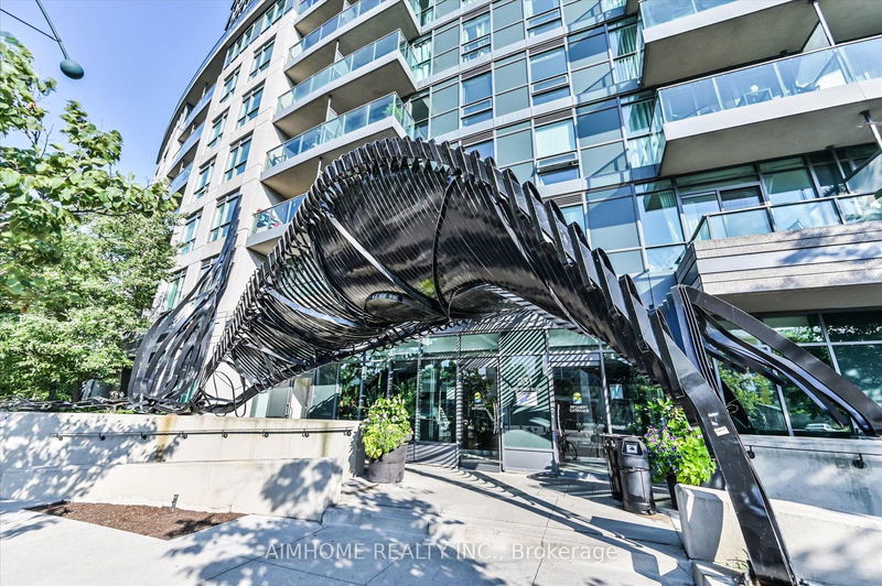  719 - 231 Fort York Blvd  Toronto, M5V 1B2 | Image 2