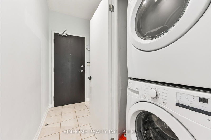  719 - 231 Fort York Blvd  Toronto, M5V 1B2 | Image 21