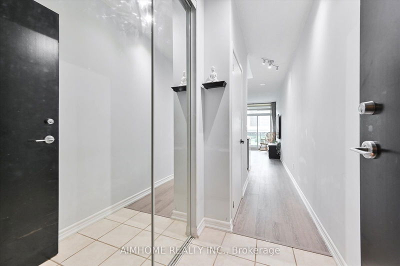  719 - 231 Fort York Blvd  Toronto, M5V 1B2 | Image 7