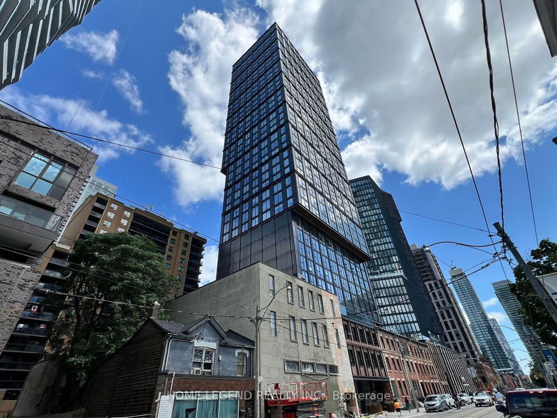 home for lease on 3202-82 Dalhousie Street